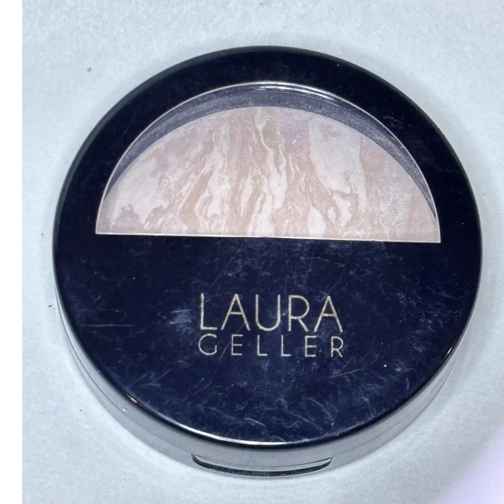 Laura Gellar Baked Balance and Brighten Foundation in Porcelain New